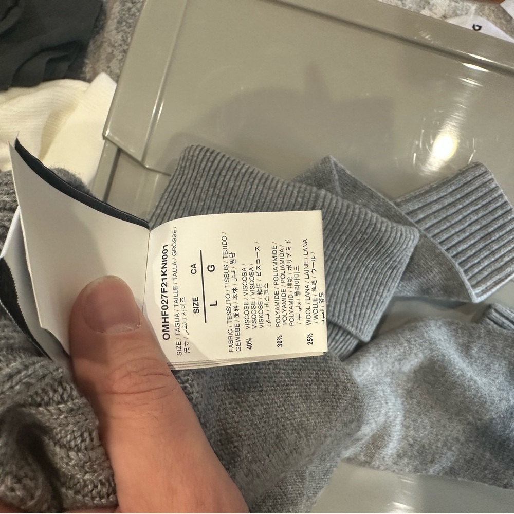 Off-White Turtle Neck Large - image 4